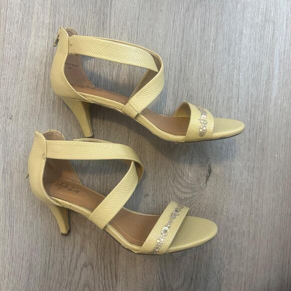 Size 7 style and co - Picture 2 of 4